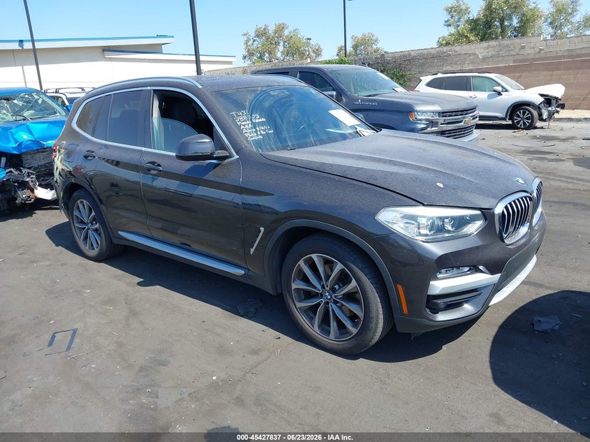 2019 BMW X3 VIN 5UXTR7C57KLF24090 — IAAI salvage auction photo