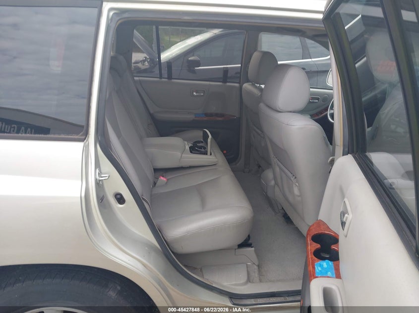 2006 Toyota Highlander hybrid VIN JTEDW21A860011142 IAAI salvage auction — NORMAL WEAR, Clear (Mississippi), sold $500 on 2026-07-24 (photo 8)