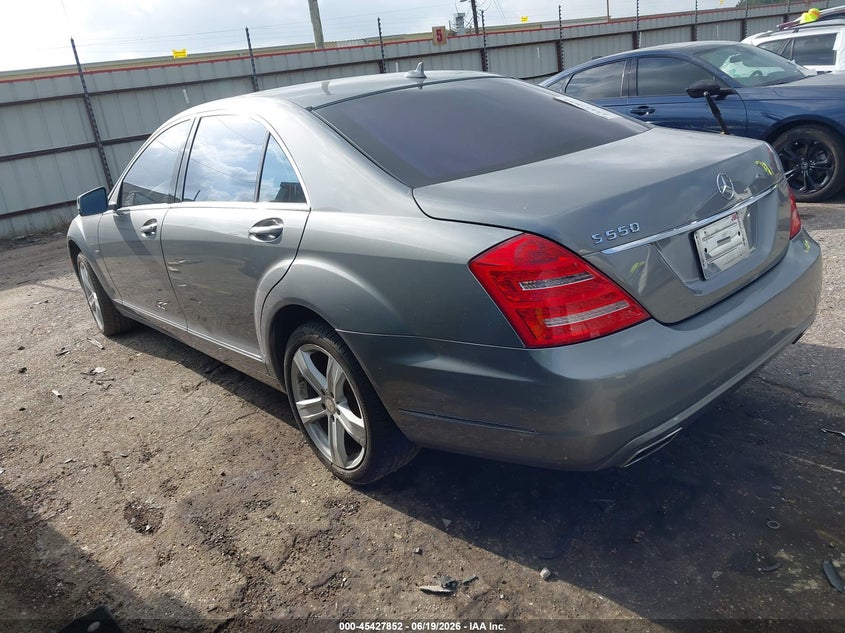 2012 Mercedes-benz S-klasse VIN WDDNG7DB4CA446694 IAAI salvage auction — RIGHT SIDE, Salvage Title, sold $2,100 on 2026-08-05 (photo 3)