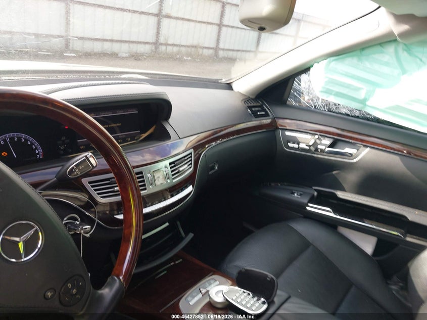 2012 Mercedes-benz S-klasse VIN WDDNG7DB4CA446694 IAAI salvage auction — RIGHT SIDE, Salvage Title, sold $2,100 on 2026-08-05 (photo 5)