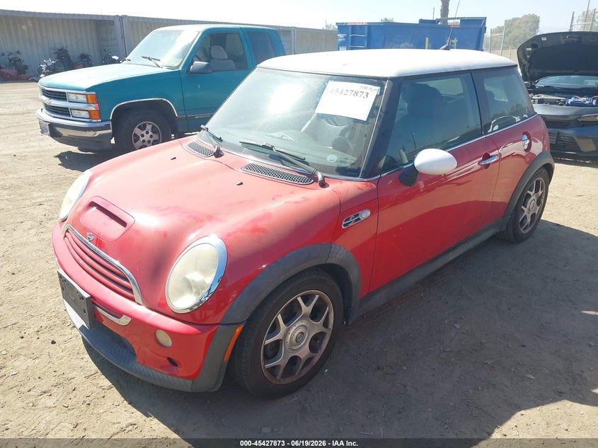 2005 Mini Cooper VIN WMWRE33575TG96718 IAAI salvage auction — RIGHT FRONT, Salvage (California), sold $275 on 2026-07-29 (photo 2)