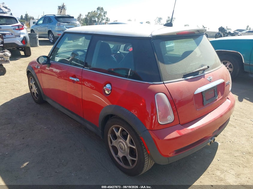 2005 Mini Cooper VIN WMWRE33575TG96718 IAAI salvage auction — RIGHT FRONT, Salvage (California), sold $275 on 2026-07-29 (photo 3)