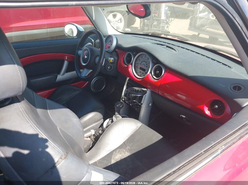 2005 Mini Cooper VIN WMWRE33575TG96718 IAAI salvage auction — RIGHT FRONT, Salvage (California), sold $275 on 2026-07-29 (photo 5)