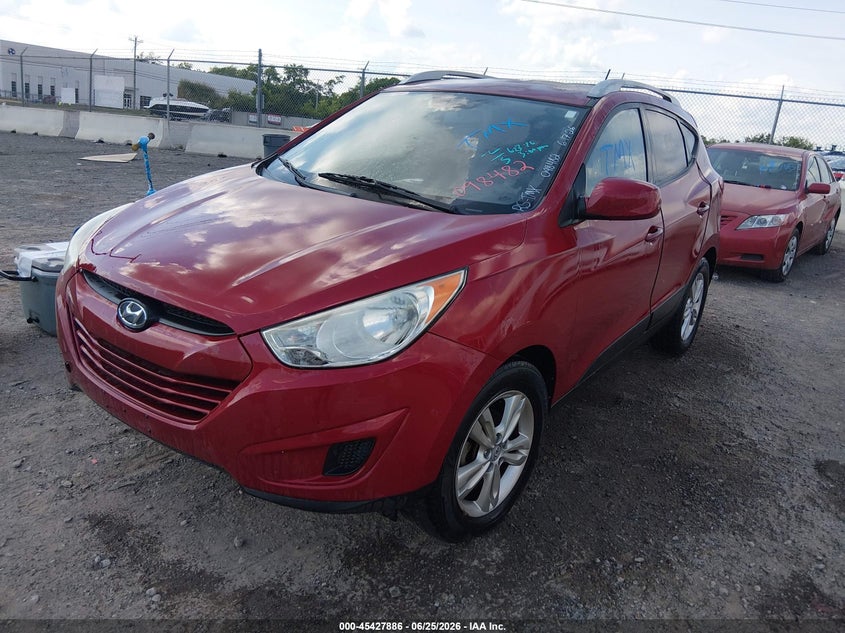 2010 Hyundai Tucson VIN KM8JU3AC3AU098482 IAAI salvage auction — NORMAL WEAR, Clear (Tennessee), sold $1,375 on 2026-07-16 (photo 2)