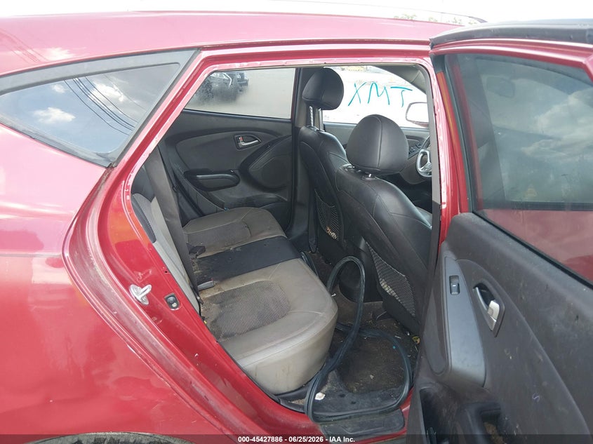 2010 Hyundai Tucson VIN KM8JU3AC3AU098482 IAAI salvage auction — NORMAL WEAR, Clear (Tennessee), sold $1,375 on 2026-07-16 (photo 8)