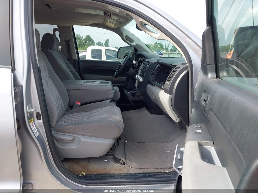2011 Toyota Tundra VIN 5TFEY5F16BX113733 IAAI salvage auction — NORMAL WEAR, Original (Texas), sold $5,650 on 2026-07-08 (photo 5)