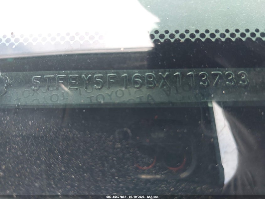 2011 Toyota Tundra VIN 5TFEY5F16BX113733 IAAI salvage auction — NORMAL WEAR, Original (Texas), sold $5,650 on 2026-07-08 (photo 9)