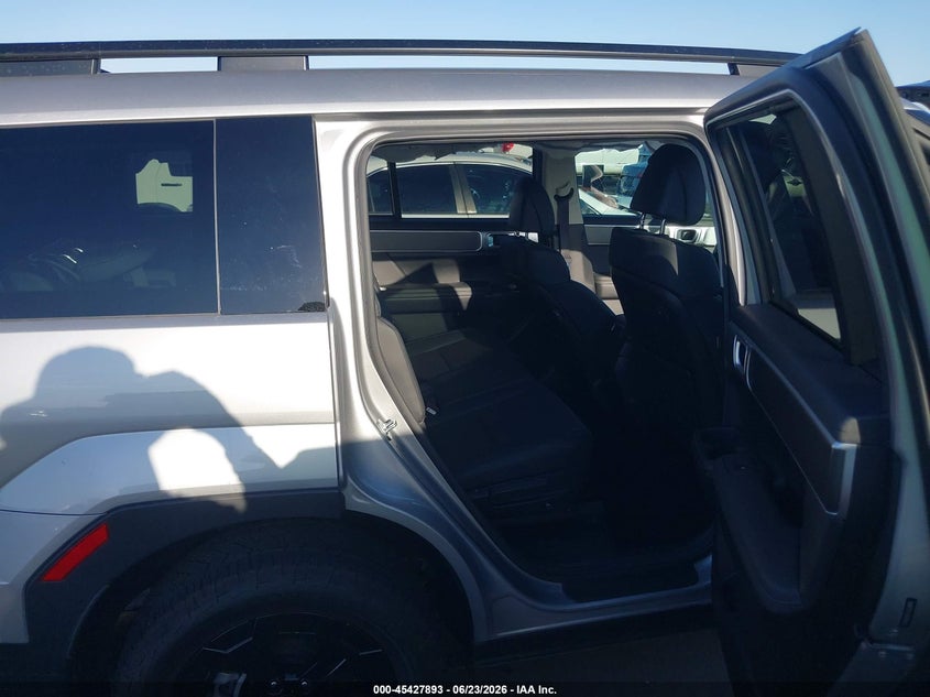 2025 Hyundai Santa fe VIN 5NMP3DGL8SH076601 IAAI salvage auction — LEFT SIDE, Salvage (Arizona), sold $11,400 on 2026-07-28 (photo 8)