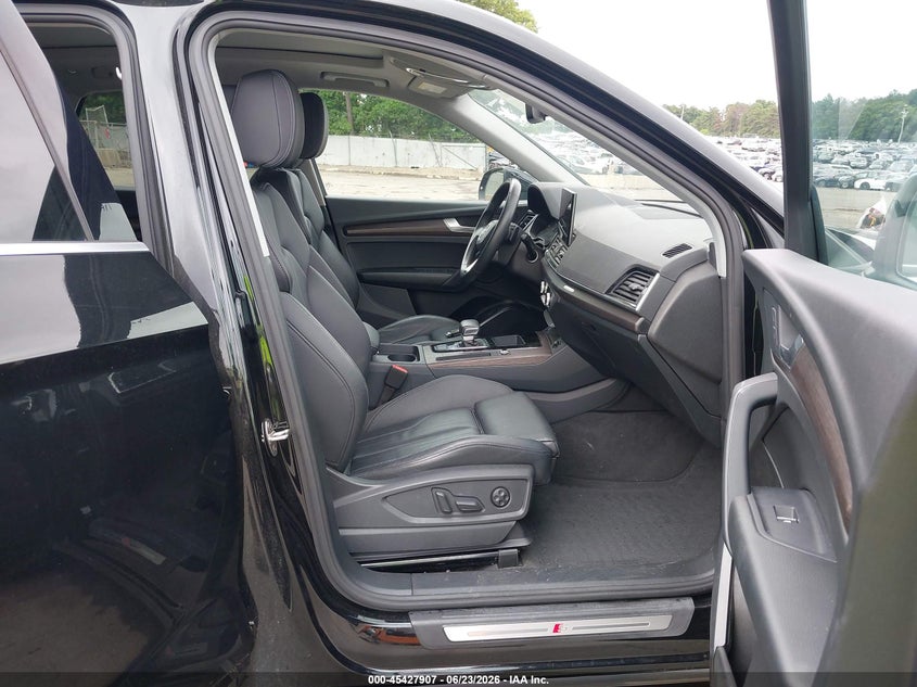 2024 Audi Q5 VIN WA1GAAFY9R2008110 IAAI salvage auction — LEFT REAR, Wait Title, sold $25 on 2026-09-10 (photo 5)