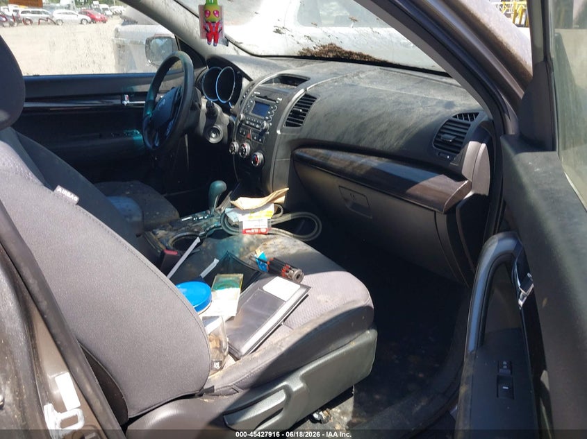 2013 Kia Sorento VIN 5XYKTDA27DG319094 IAAI salvage auction — NORMAL WEAR, Clear-Dealer Only (Alaska), sold $725 on 2026-07-29 (photo 5)