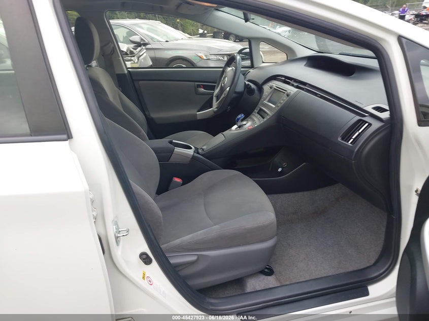 2014 Toyota Prius VIN JTDKN3DU2E1794025 IAAI salvage auction — NORMAL WEAR, Clear (North Carolina), sold $3,950 on 2026-07-23 (photo 5)