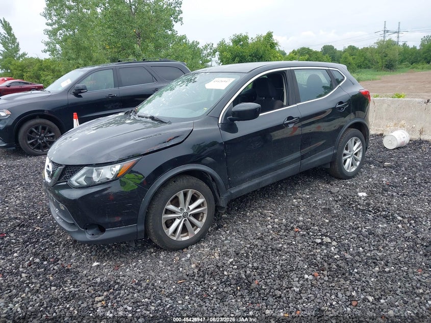 2017 Nissan Rogue VIN JN1BJ1CR7HW121920 IAAI salvage auction — NORMAL WEAR, Clear (New York), sold $25 on 2026-07-28 (photo 2)