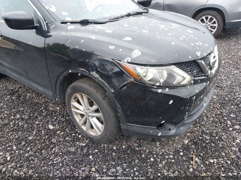 2017 Nissan Rogue VIN JN1BJ1CR7HW121920 IAAI salvage auction — NORMAL WEAR, Clear (New York), sold $25 on 2026-07-28 (photo 6)