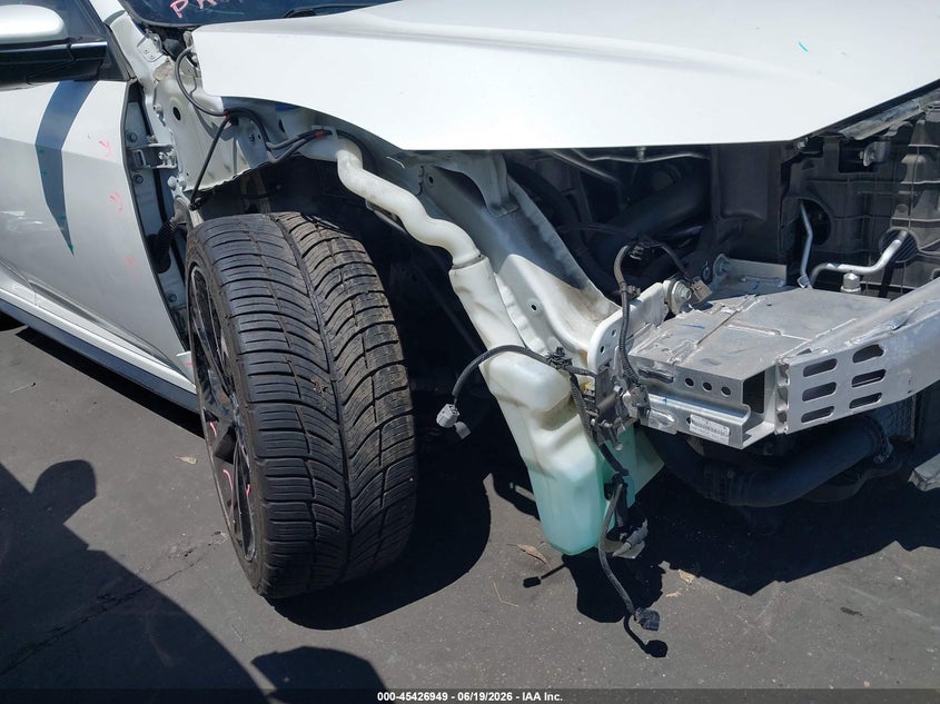 2018 Honda Civic VIN SHHFK7H98JU428495 IAAI salvage auction — RIGHT FRONT, Salvage Title, sold $5,900 on 2026-07-15 (photo 6)
