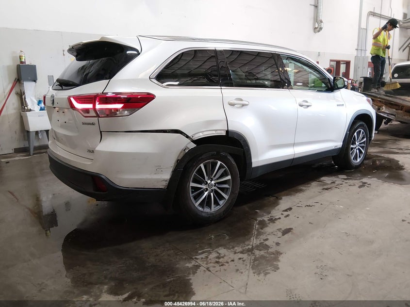 2019 Toyota Highlander VIN 5TDJGRFH4K5054080 IAAI salvage auction — REAR END, Salvage Title, sold $8,800 on 2026-07-12 (photo 4)