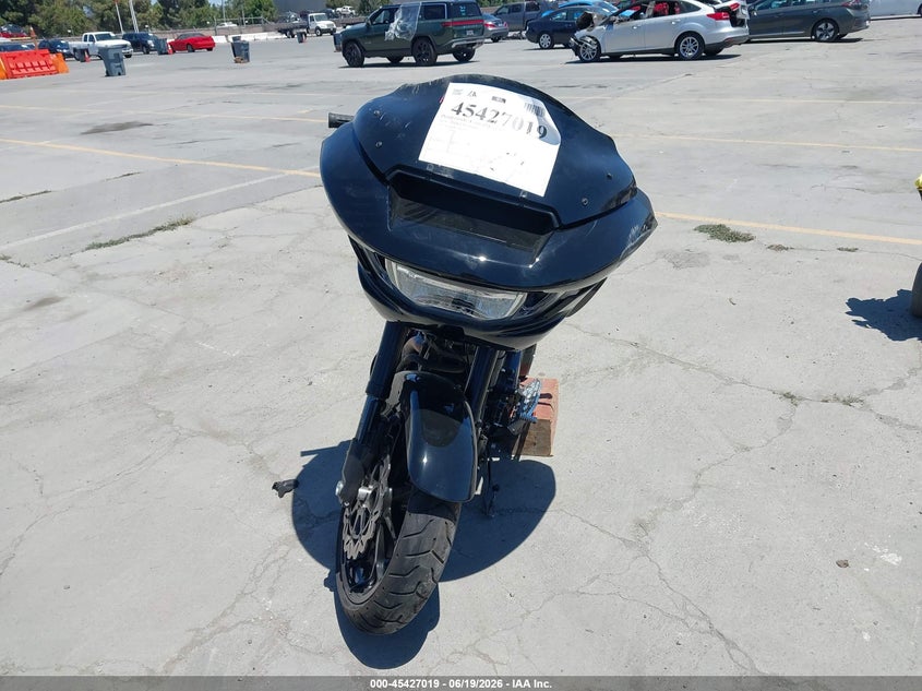 2024 Harley-davidson Road glide VIN 1HD1KH726RB622896 IAAI salvage auction — RIGHT SIDE, Salvage Title, sold $10,700 on 2026-08-18 (photo 5)