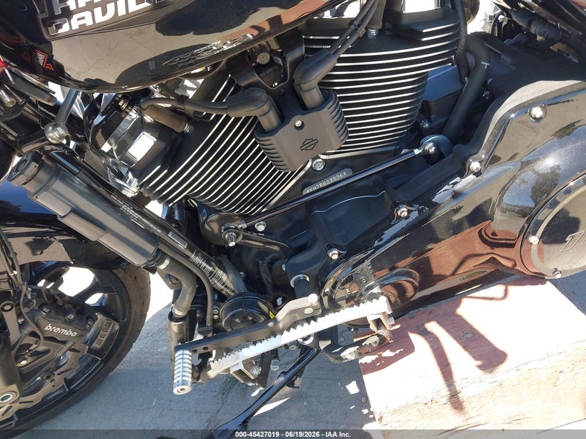 2024 Harley-davidson Road glide VIN 1HD1KH726RB622896 IAAI salvage auction — RIGHT SIDE, Salvage Title, sold $10,700 on 2026-08-18 (photo 9)
