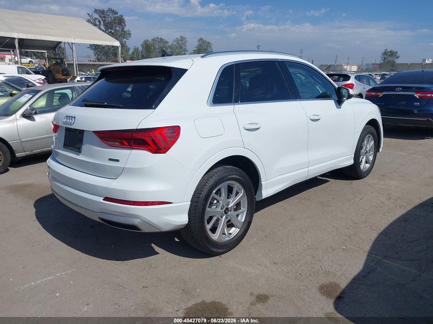 2024 Audi Q3 VIN WA1AUCF31R1117132 IAAI salvage auction — LEFT FRONT, Salvage Title, sold $7,300 on 2026-08-20 (photo 4)