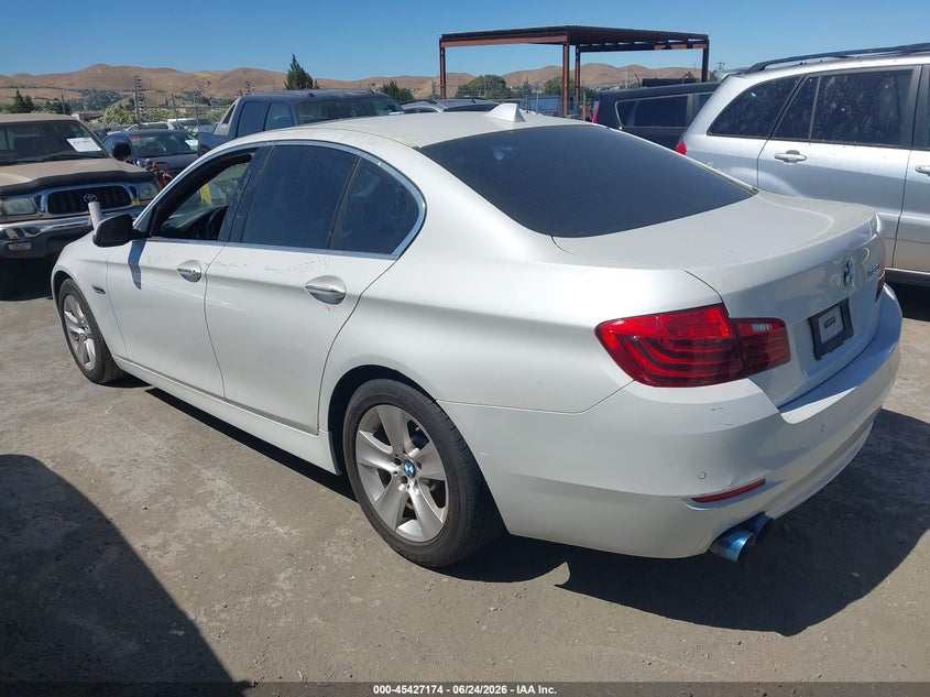 2015 BMW 5er VIN WBA5A5C5XFD516419 IAAI salvage auction — NORMAL WEAR, Clear - Dealer Only (California), sold $525 on 2026-07-09 (photo 3)