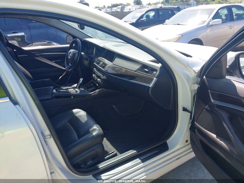 2015 BMW 5er VIN WBA5A5C5XFD516419 IAAI salvage auction — NORMAL WEAR, Clear - Dealer Only (California), sold $525 on 2026-07-09 (photo 5)