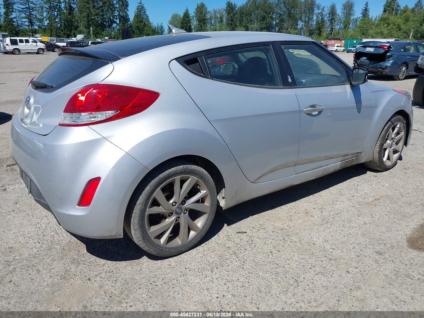2016 Hyundai Veloster VIN KMHTC6AD9GU283618 IAAI salvage auction — RIGHT FRONT, Salvage Title, sold $425 on 2026-07-15 (photo 4)
