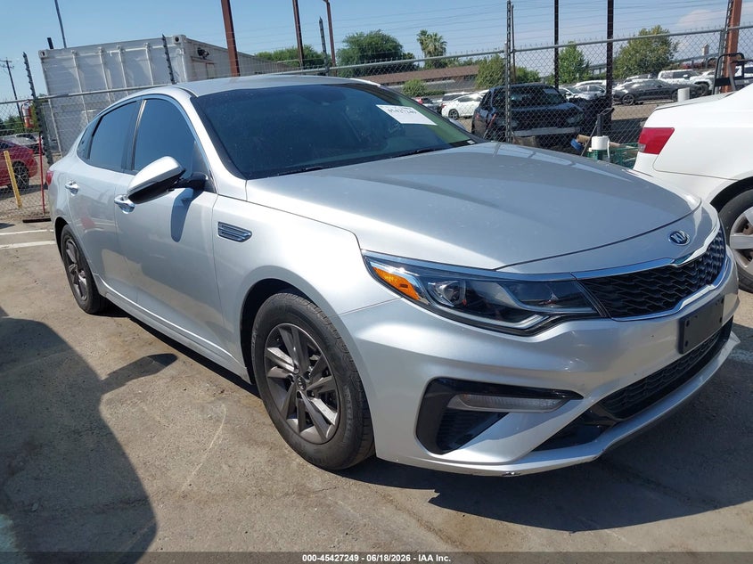 2020 Kia Optima VIN 5XXGT4L35LG422058 IAAI salvage auction — NORMAL WEAR, Salvage Title - Dealer (California), sold $3,375 on 2026-07-28 (photo 1)