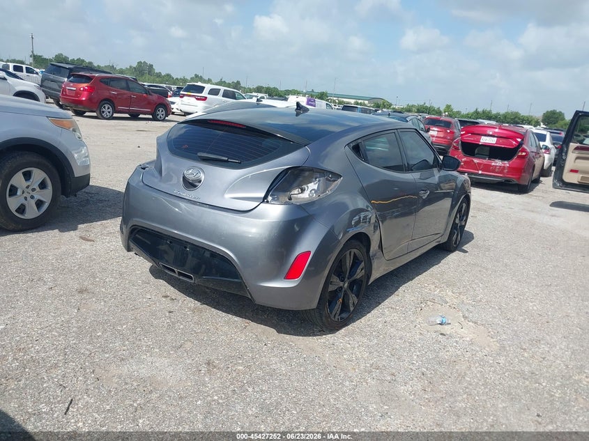2017 Hyundai Veloster VIN KMHTC6AD8HU324287 IAAI salvage auction — RIGHT SIDE, Original (Texas), sold $1,800 on 2026-07-29 (photo 4)