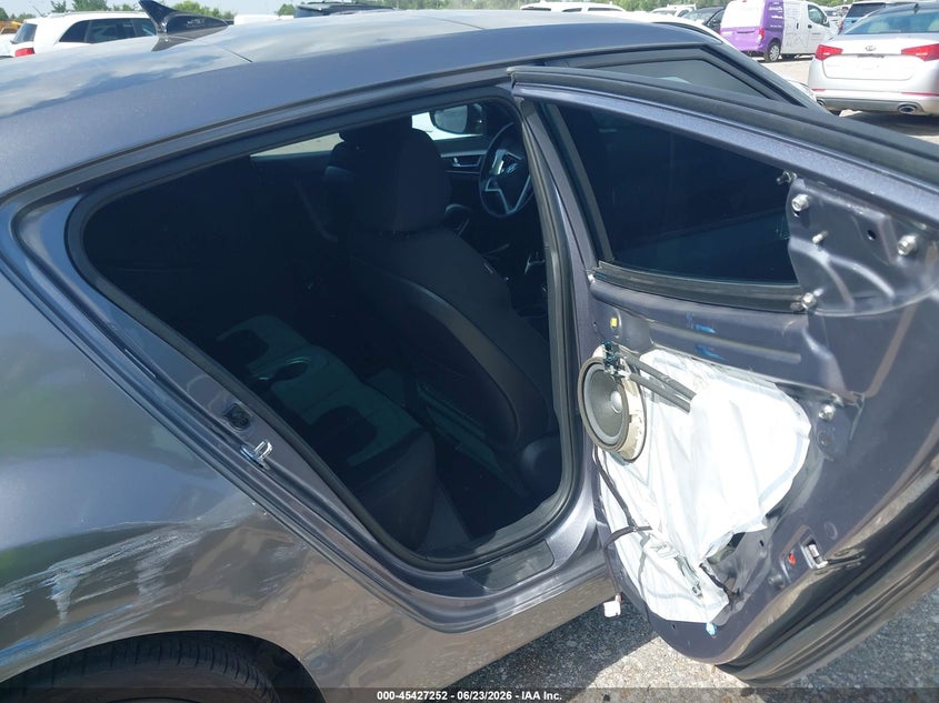 2017 Hyundai Veloster VIN KMHTC6AD8HU324287 IAAI salvage auction — RIGHT SIDE, Original (Texas), sold $1,800 on 2026-07-29 (photo 8)