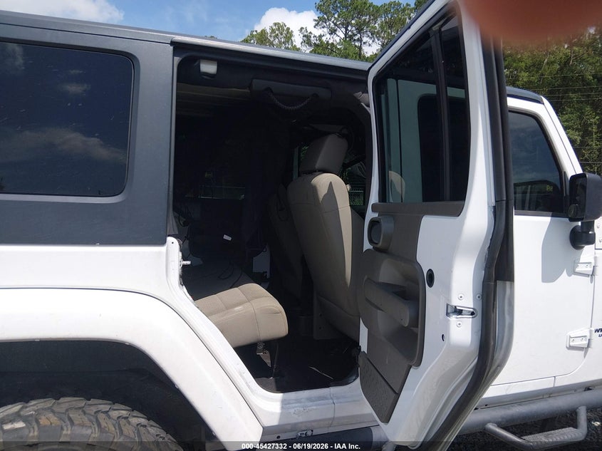 2007 Jeep Wrangler unlimited VIN 1J4GA59147L140513 IAAI salvage auction — SIDE, Salvage (Mississippi), sold $2,150 on 2026-07-12 (photo 8)