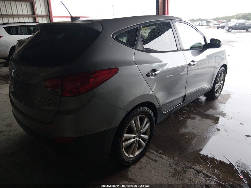2010 Hyundai Tucson VIN KM8JU3AC9AU052378 IAAI salvage auction — NORMAL WEAR, Original (Texas), sold $1,450 on 2026-07-29 (photo 4)