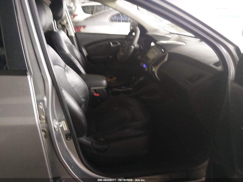 2010 Hyundai Tucson VIN KM8JU3AC9AU052378 IAAI salvage auction — NORMAL WEAR, Original (Texas), sold $1,450 on 2026-07-29 (photo 5)