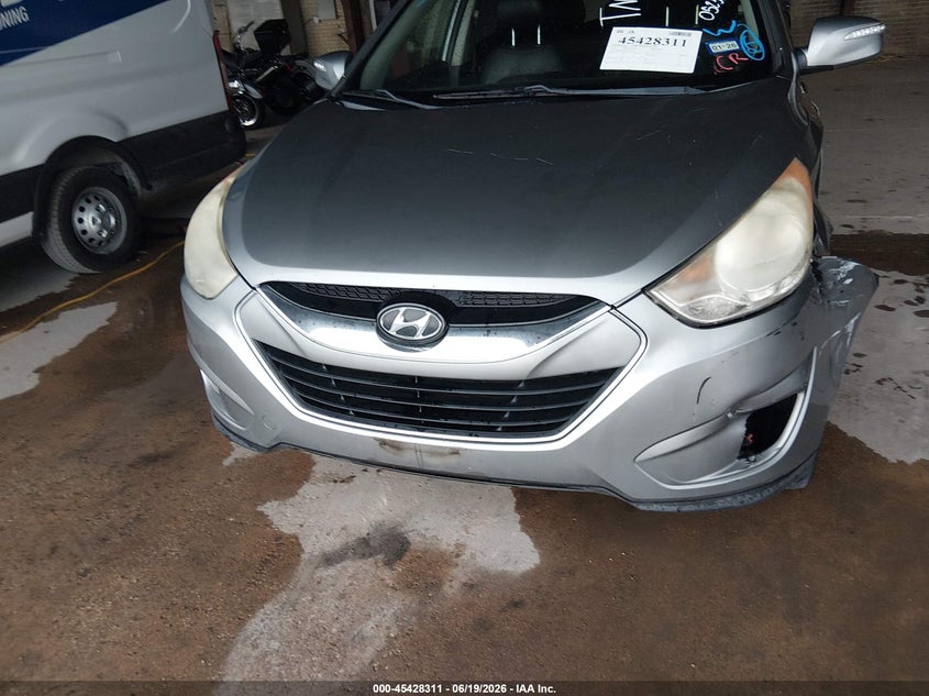 2010 Hyundai Tucson VIN KM8JU3AC9AU052378 IAAI salvage auction — NORMAL WEAR, Original (Texas), sold $1,450 on 2026-07-29 (photo 6)