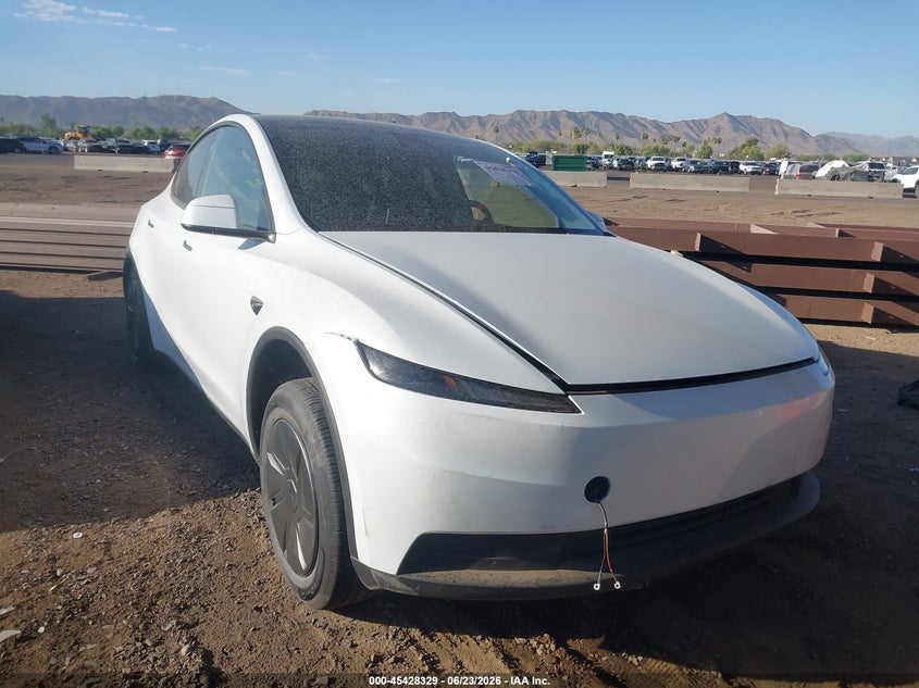 2026 Tesla Model y VIN 7SAYGDED0TA598386 IAAI salvage auction — UNKNOWN, Salvage Title, sold $22,150 on 2026-08-01 (photo 1)