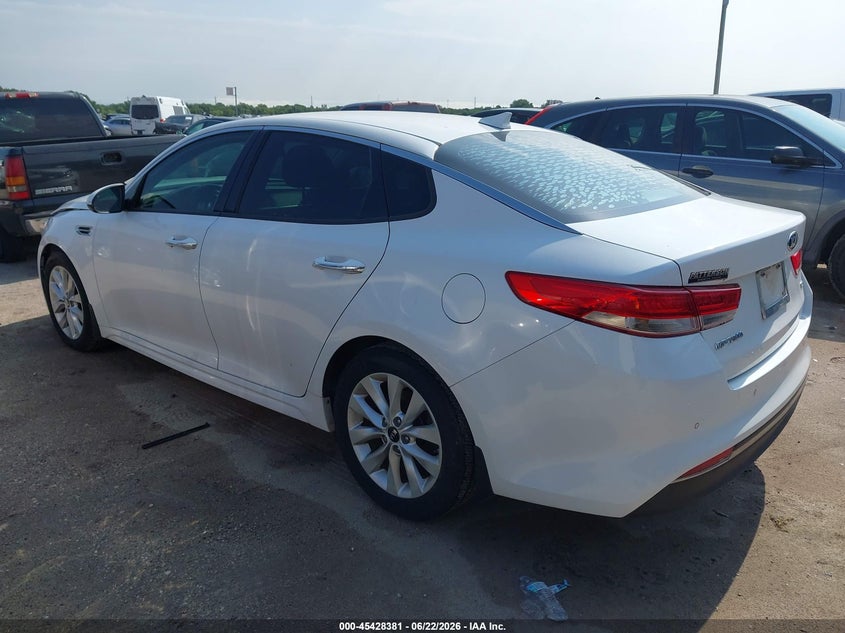 2018 Kia Optima VIN 5XXGU4L30JG227589 IAAI salvage auction — NORMAL WEAR, Original (Texas), sold $3,075 on 2026-07-14 (photo 3)