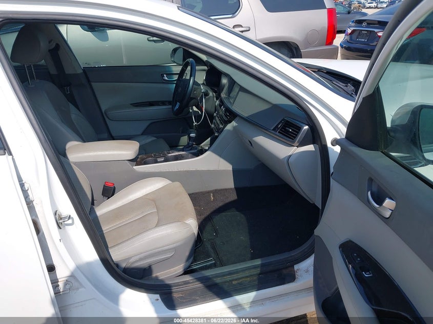 2018 Kia Optima VIN 5XXGU4L30JG227589 IAAI salvage auction — NORMAL WEAR, Original (Texas), sold $3,075 on 2026-07-14 (photo 5)