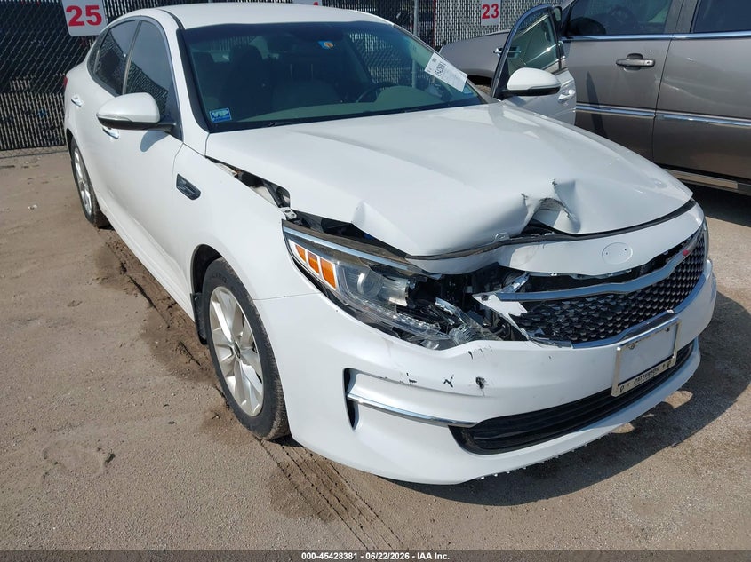 2018 Kia Optima VIN 5XXGU4L30JG227589 IAAI salvage auction — NORMAL WEAR, Original (Texas), sold $3,075 on 2026-07-14 (photo 6)