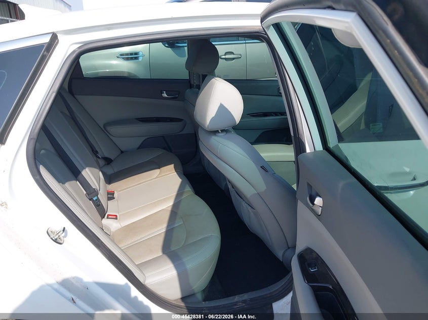 2018 Kia Optima VIN 5XXGU4L30JG227589 IAAI salvage auction — NORMAL WEAR, Original (Texas), sold $3,075 on 2026-07-14 (photo 8)
