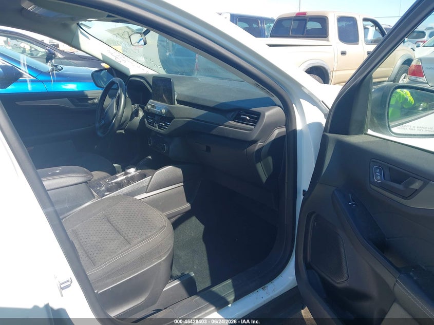 2023 Ford Escape VIN 1FMCU9GN1PUA11630 IAAI salvage auction — REAR END, Clear (California), sold $2,850 on 2026-07-09 (photo 5)