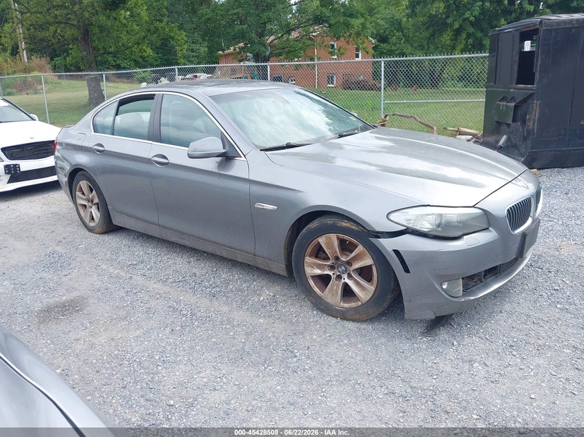 2011 BMW 5 series VIN WBAFR1C59BC742733 IAAI salvage auction — NORMAL WEAR, Clear (Virginia), sold $550 on 2026-07-28 (photo 1)