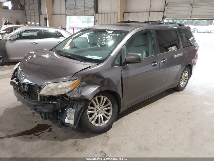2014 Toyota Sienna VIN 5TDYK3DC5ES419923 IAAI salvage auction — LEFT FRONT, Salvage (Idaho), sold $2,700 on 2026-07-16 (photo 2)