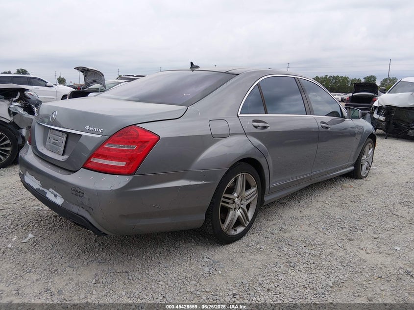 2012 Mercedes-benz S-klasse VIN WDDNG9EB0CA420054 IAAI salvage auction — FRONT & REAR, Salvage Title, sold $1,750 on 2026-08-02 (photo 4)