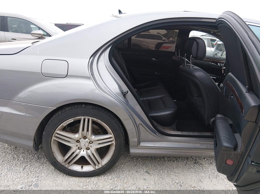 2012 Mercedes-benz S-klasse VIN WDDNG9EB0CA420054 IAAI salvage auction — FRONT & REAR, Salvage Title, sold $1,750 on 2026-08-02 (photo 8)