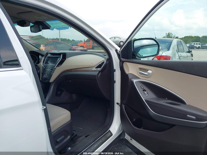 2017 Hyundai Santa fe VIN KM8SN4HF7HU237952 IAAI salvage auction — Burn Engine, Salvage Title, sold $2,500 on 2026-07-30 (photo 5)