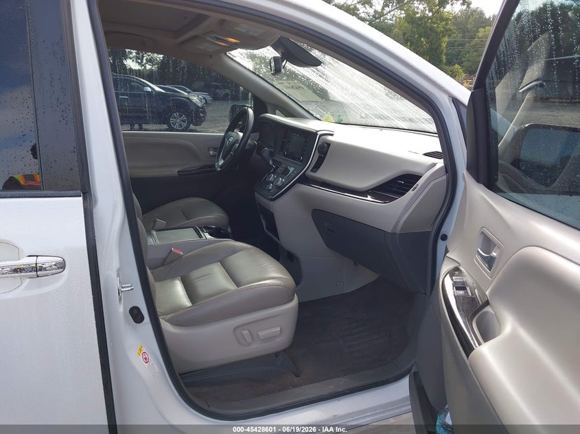 2018 Toyota Sienna VIN 5TDYZ3DC9JS902630 IAAI salvage auction — REAR END, Salvage (Georgia), sold $5,600 on 2026-07-16 (photo 5)