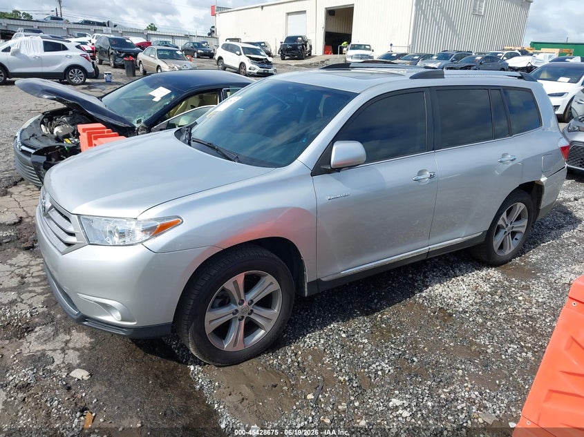 2013 Toyota Highlander VIN 5TDYK3EH2DS110581 IAAI salvage auction — REAR END, Salvage (Georgia), sold $4,250 on 2026-07-15 (photo 2)