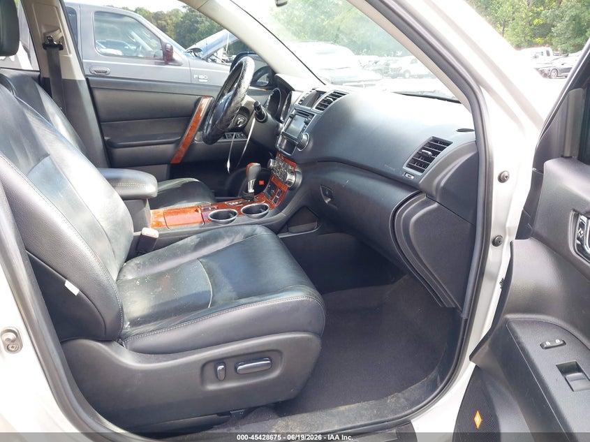 2013 Toyota Highlander VIN 5TDYK3EH2DS110581 IAAI salvage auction — REAR END, Salvage (Georgia), sold $4,250 on 2026-07-15 (photo 5)