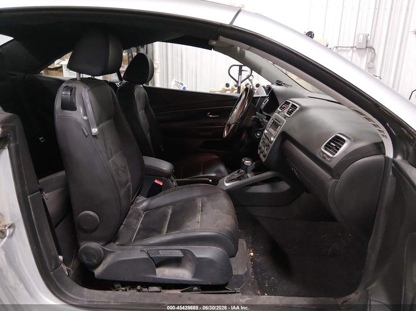 2008 Volkswagen Eos VIN WVWBA71F48V003483 IAAI salvage auction — HAIL, Salvage (Iowa), sold $25 on 2026-07-28 (photo 5)