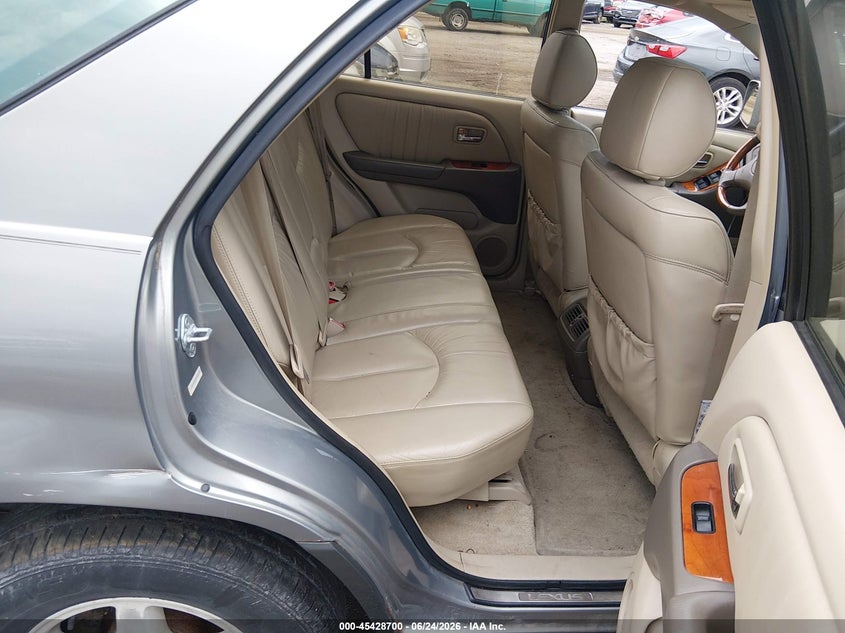2003 Lexus Rx 300 VIN JTJHF10UX30312676 IAAI salvage auction — NORMAL WEAR, Regular Certificate (Iowa), sold $400 on 2026-07-29 (photo 8)
