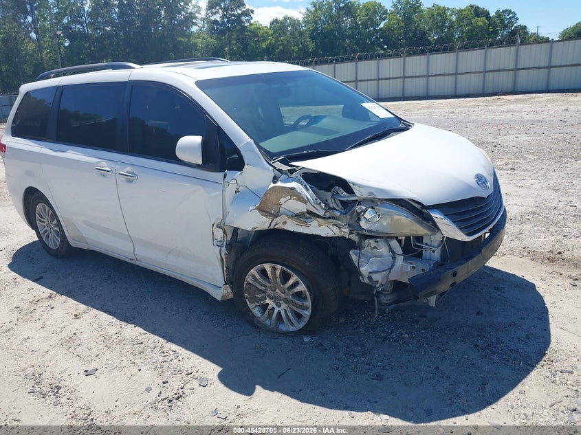 2014 Toyota Sienna VIN 5TDYK3DC4ES415488 IAAI salvage auction — FRONT END, Salvage (Idaho), sold $2,600 on 2026-07-16 (photo 1)