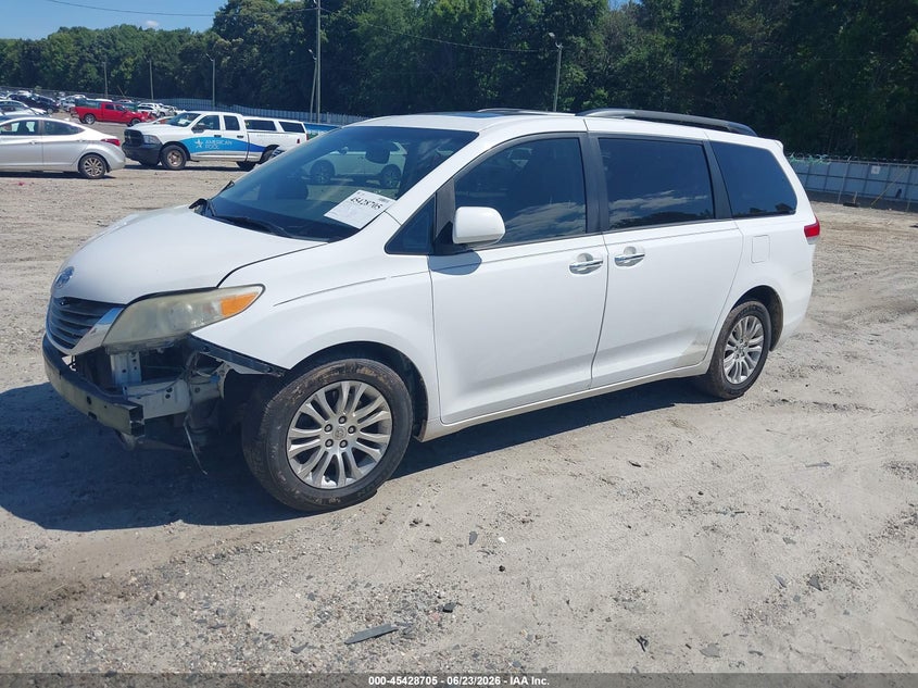 2014 Toyota Sienna VIN 5TDYK3DC4ES415488 IAAI salvage auction — FRONT END, Salvage (Idaho), sold $2,600 on 2026-07-16 (photo 2)